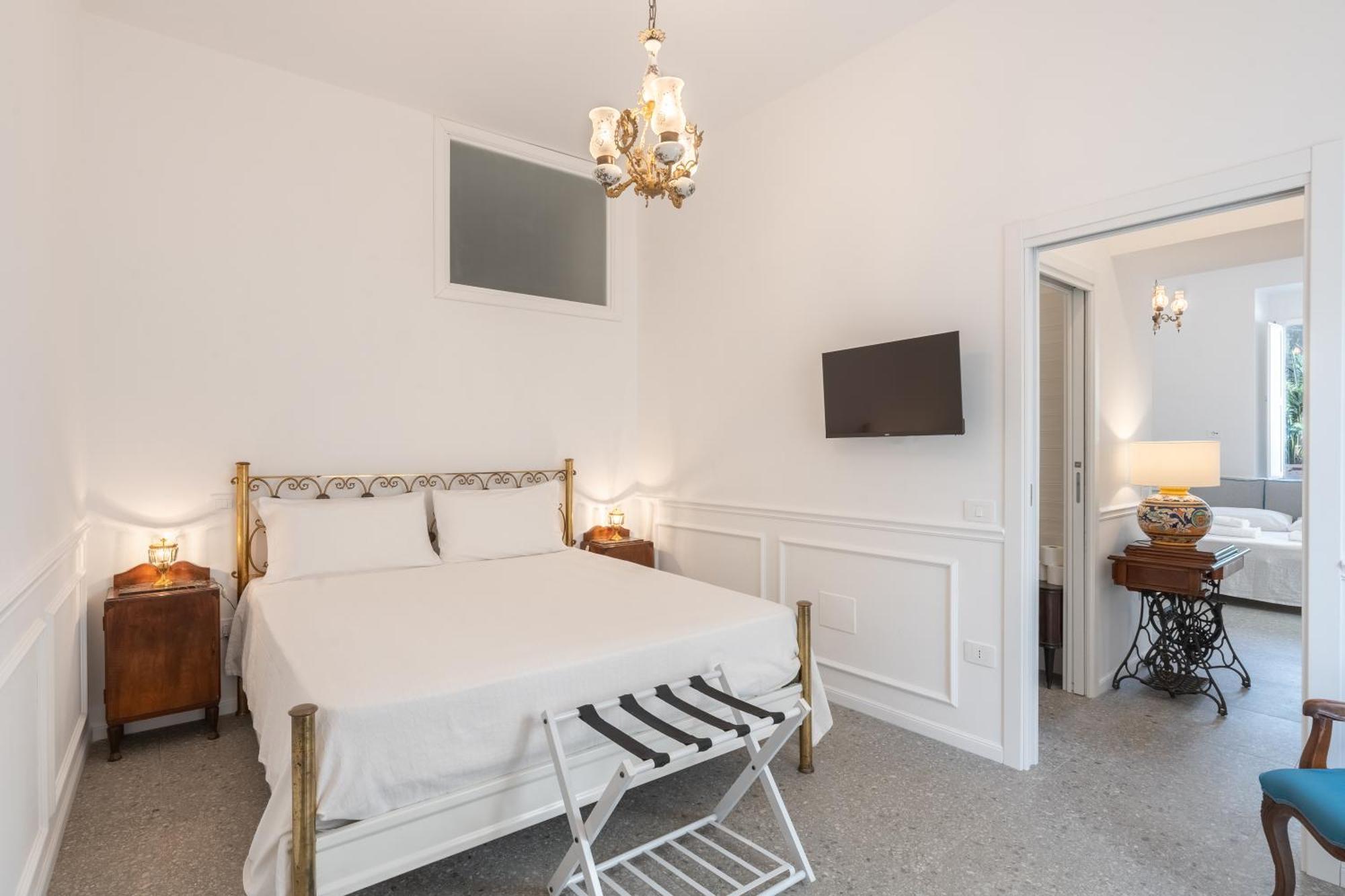 Palazzo Desiderio Apartment Castellammare di Stabia Exterior foto